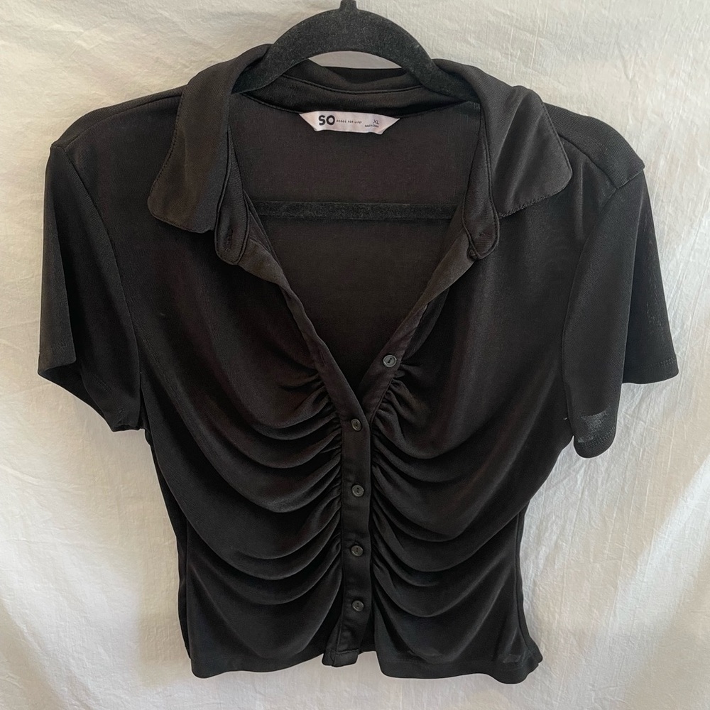 SO Women's Black Button Down Ruched Shirt